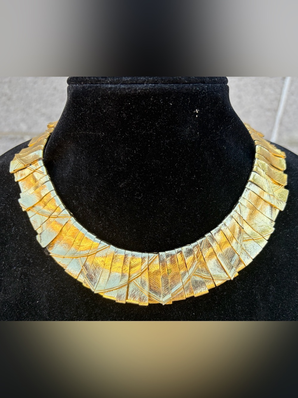 Vtg Les Bernard Cleopatra Collar Necklace 1970s Gold Egyptian Revival Choker